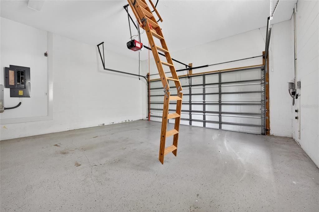 For Sale: $600,000 (3 beds, 2 baths, 1906 Square Feet)