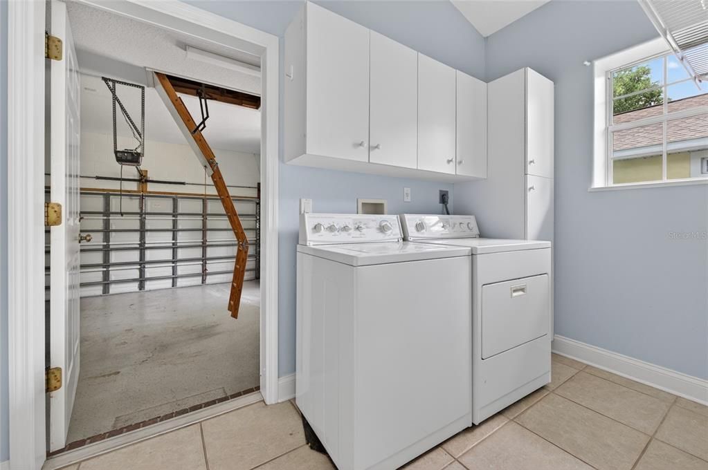 For Sale: $600,000 (3 beds, 2 baths, 1906 Square Feet)