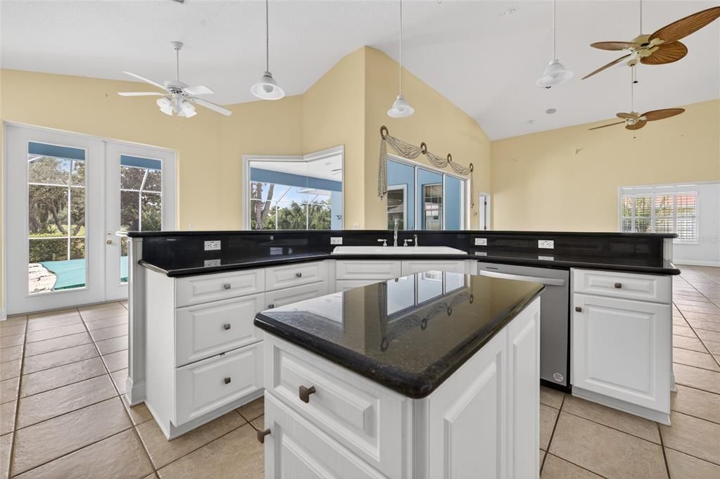 For Sale: $600,000 (3 beds, 2 baths, 1906 Square Feet)