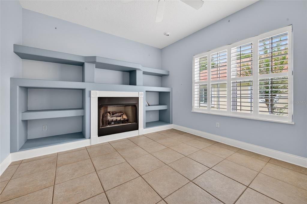 For Sale: $600,000 (3 beds, 2 baths, 1906 Square Feet)