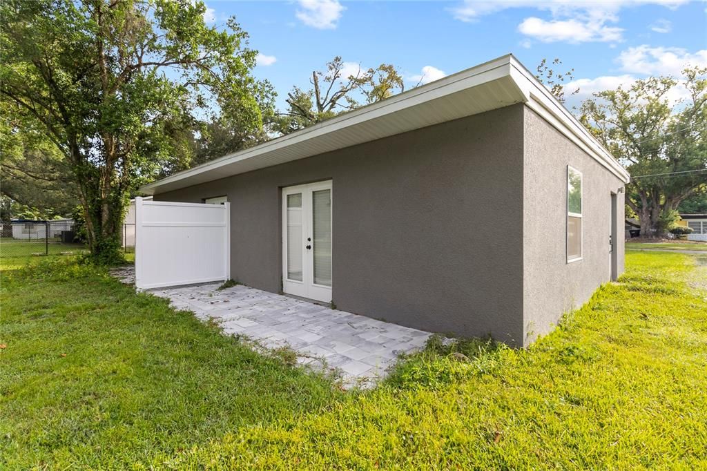 For Rent: $1,400 (2 beds, 1 baths, 500 Square Feet)