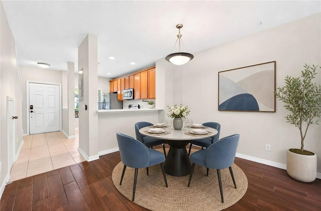 Active With Contract: $237,000 (2 beds, 2 baths, 1071 Square Feet)