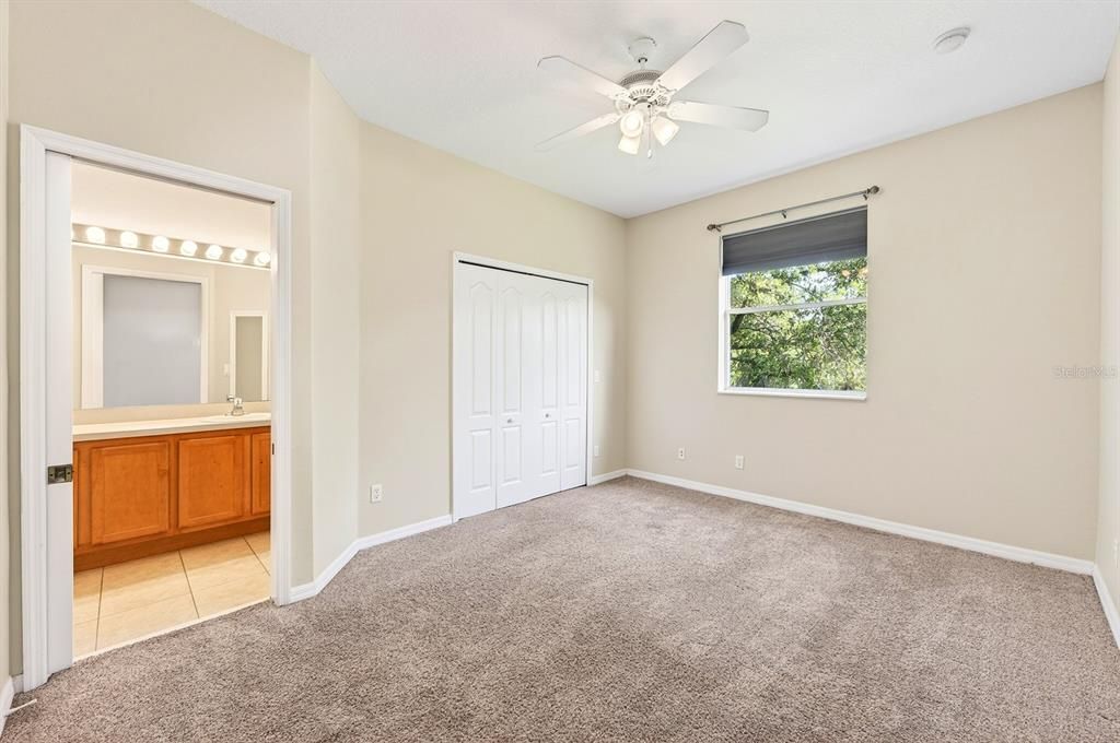 Active With Contract: $237,000 (2 beds, 2 baths, 1071 Square Feet)