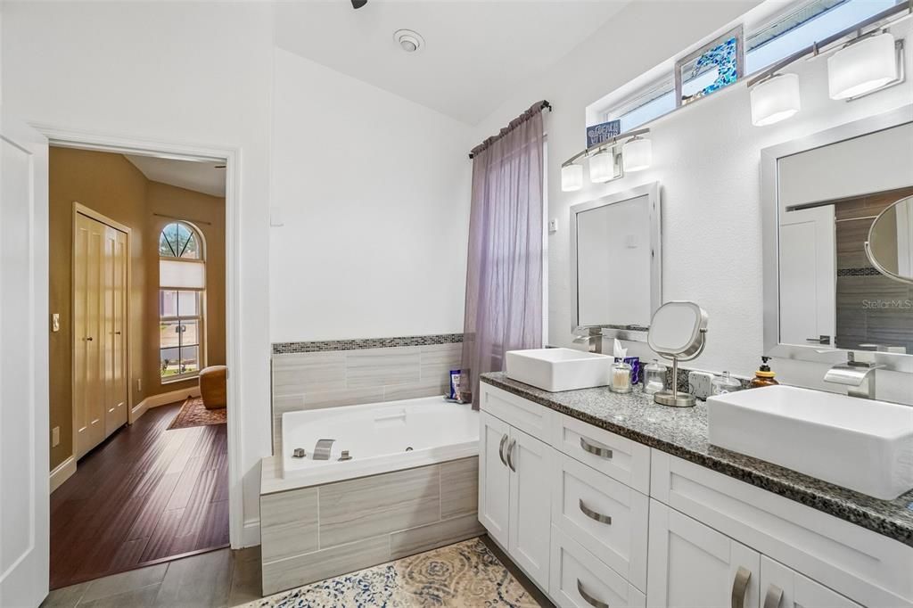 For Sale: $525,000 (4 beds, 2 baths, 1955 Square Feet)