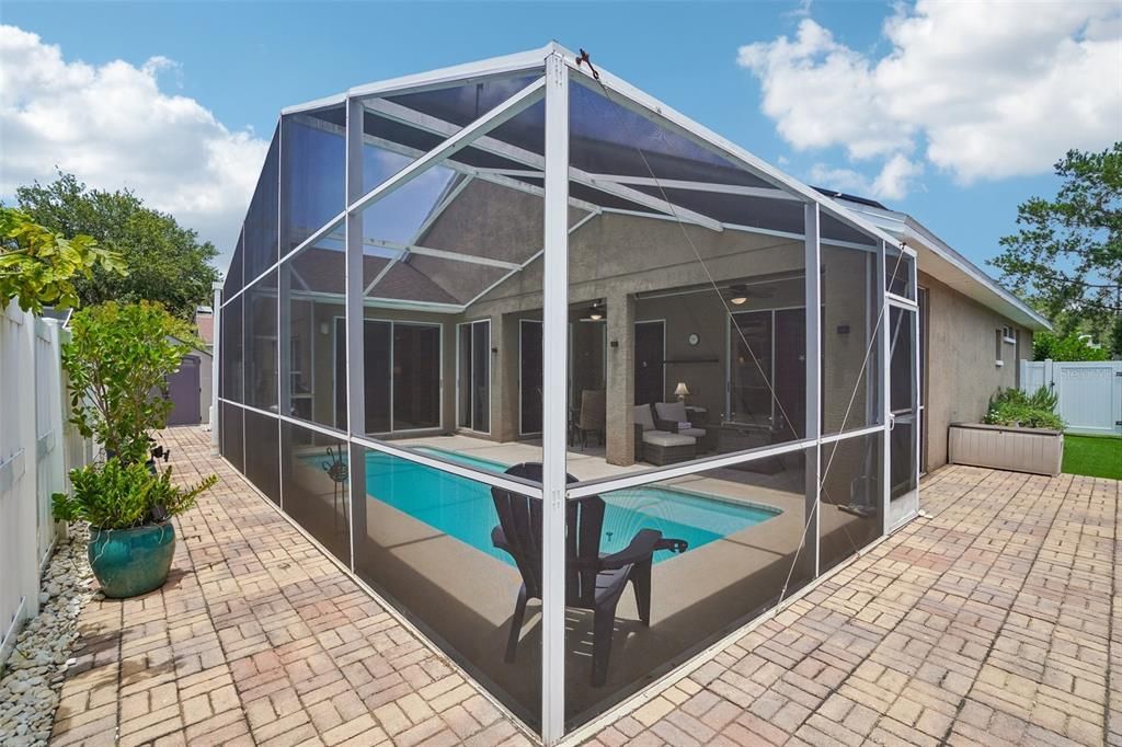 For Sale: $525,000 (4 beds, 2 baths, 1955 Square Feet)