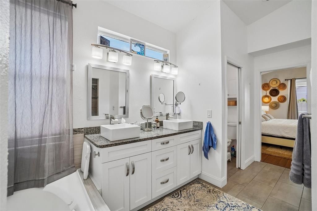 For Sale: $525,000 (4 beds, 2 baths, 1955 Square Feet)
