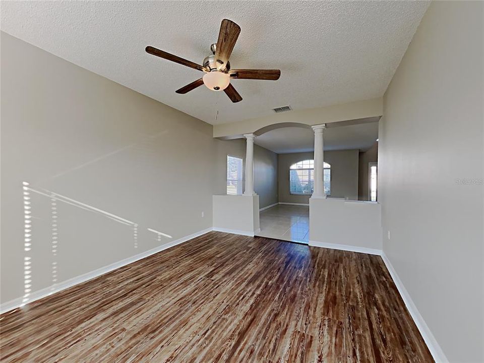 For Sale: $325,000 (4 beds, 3 baths, 2847 Square Feet)