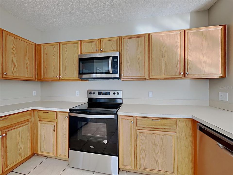 For Sale: $325,000 (4 beds, 3 baths, 2847 Square Feet)