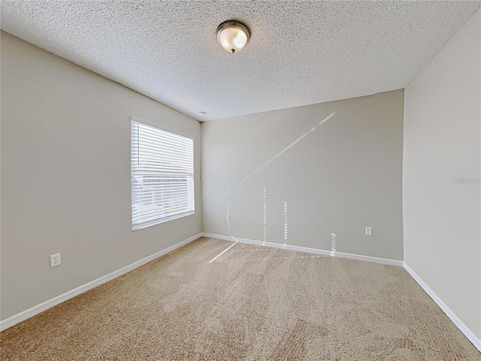 For Sale: $325,000 (4 beds, 3 baths, 2847 Square Feet)