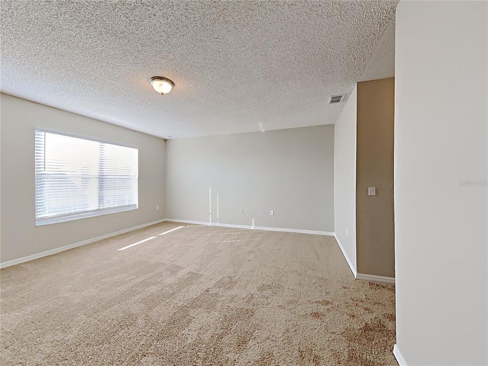 For Sale: $325,000 (4 beds, 3 baths, 2847 Square Feet)