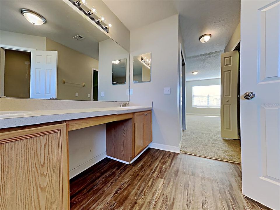 For Sale: $325,000 (4 beds, 3 baths, 2847 Square Feet)
