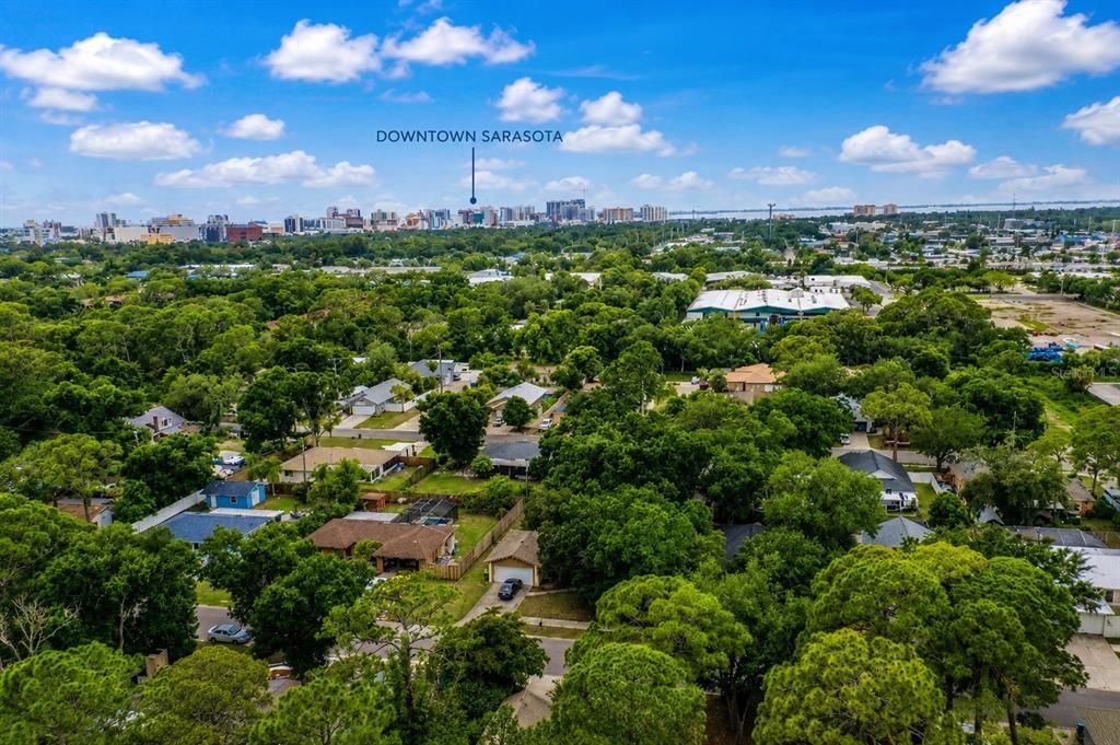 For Sale: $399,900 (3 beds, 2 baths, 1295 Square Feet)