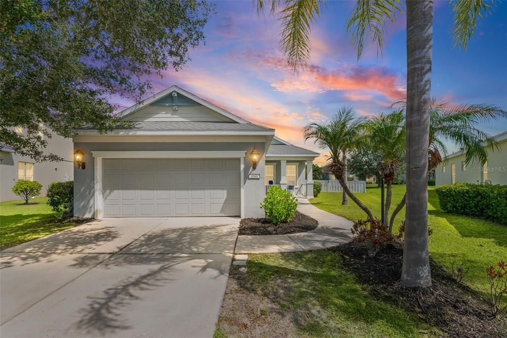 For Sale: $559,000 (3 beds, 2 baths, 1859 Square Feet)
