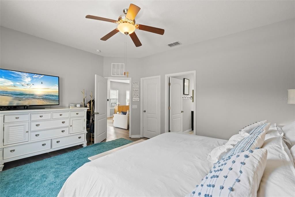 For Sale: $559,000 (3 beds, 2 baths, 1859 Square Feet)