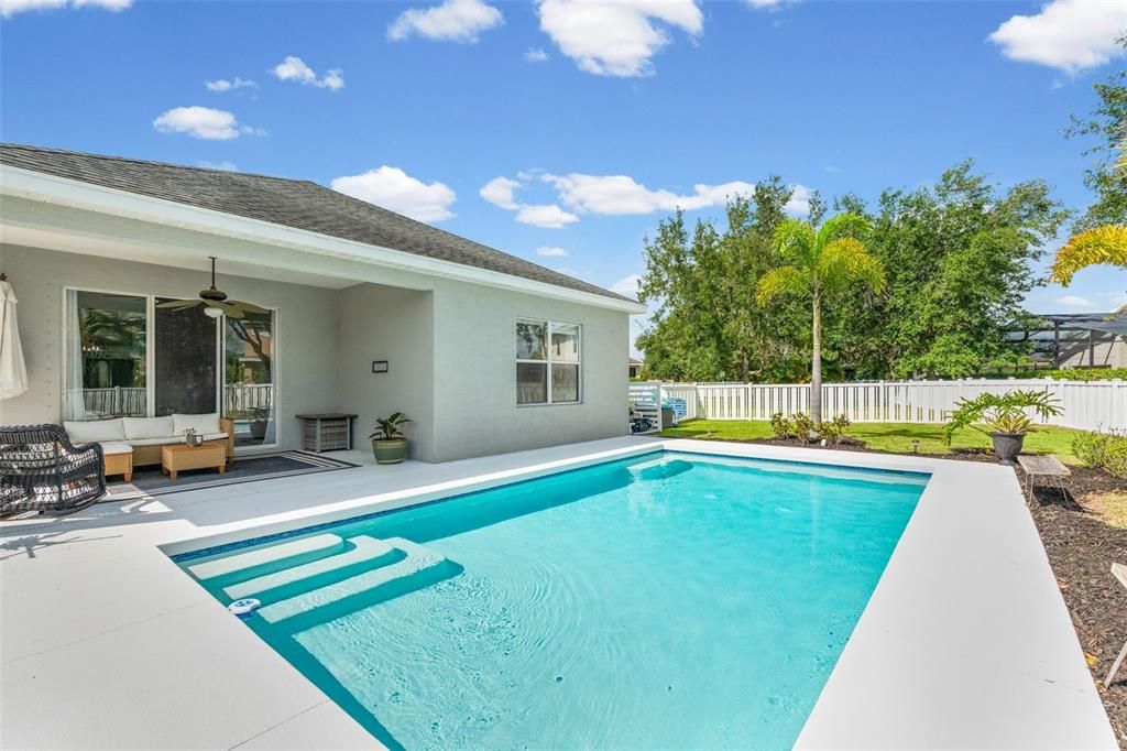 For Sale: $559,000 (3 beds, 2 baths, 1859 Square Feet)