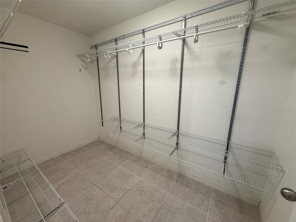 For Rent: $2,150 (3 beds, 2 baths, 1639 Square Feet)