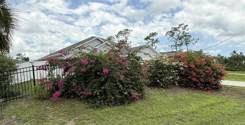 For Rent: $2,150 (3 beds, 2 baths, 1639 Square Feet)