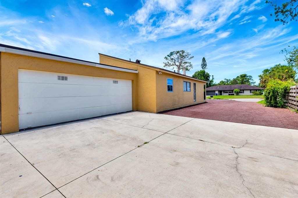 For Sale: $595,000 (4 beds, 2 baths, 2031 Square Feet)