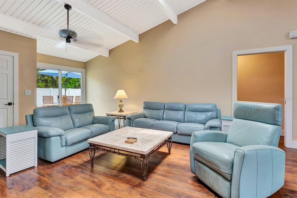 For Sale: $595,000 (4 beds, 2 baths, 2031 Square Feet)