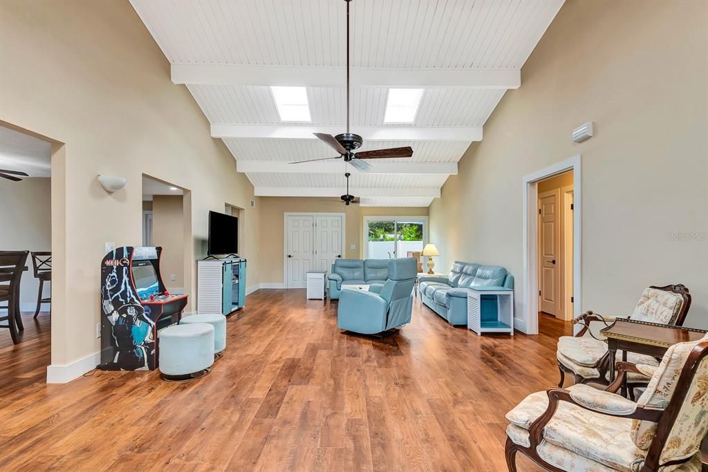 For Sale: $595,000 (4 beds, 2 baths, 2031 Square Feet)