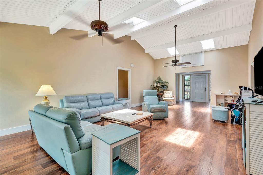 For Sale: $595,000 (4 beds, 2 baths, 2031 Square Feet)