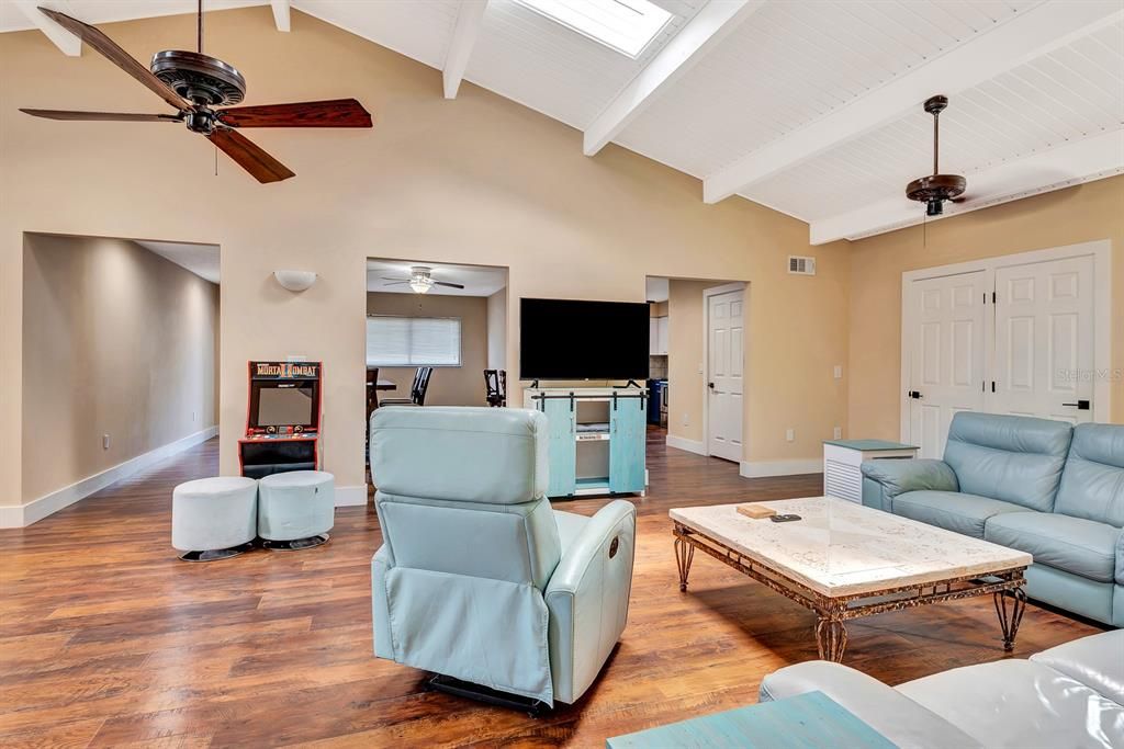 For Sale: $595,000 (4 beds, 2 baths, 2031 Square Feet)