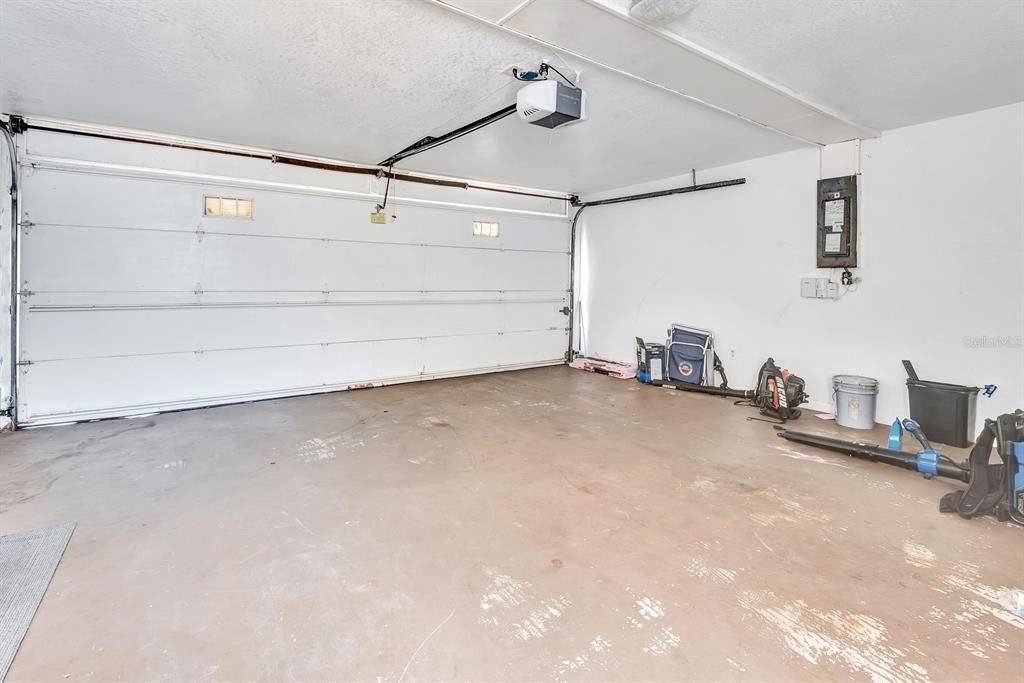 For Sale: $595,000 (4 beds, 2 baths, 2031 Square Feet)