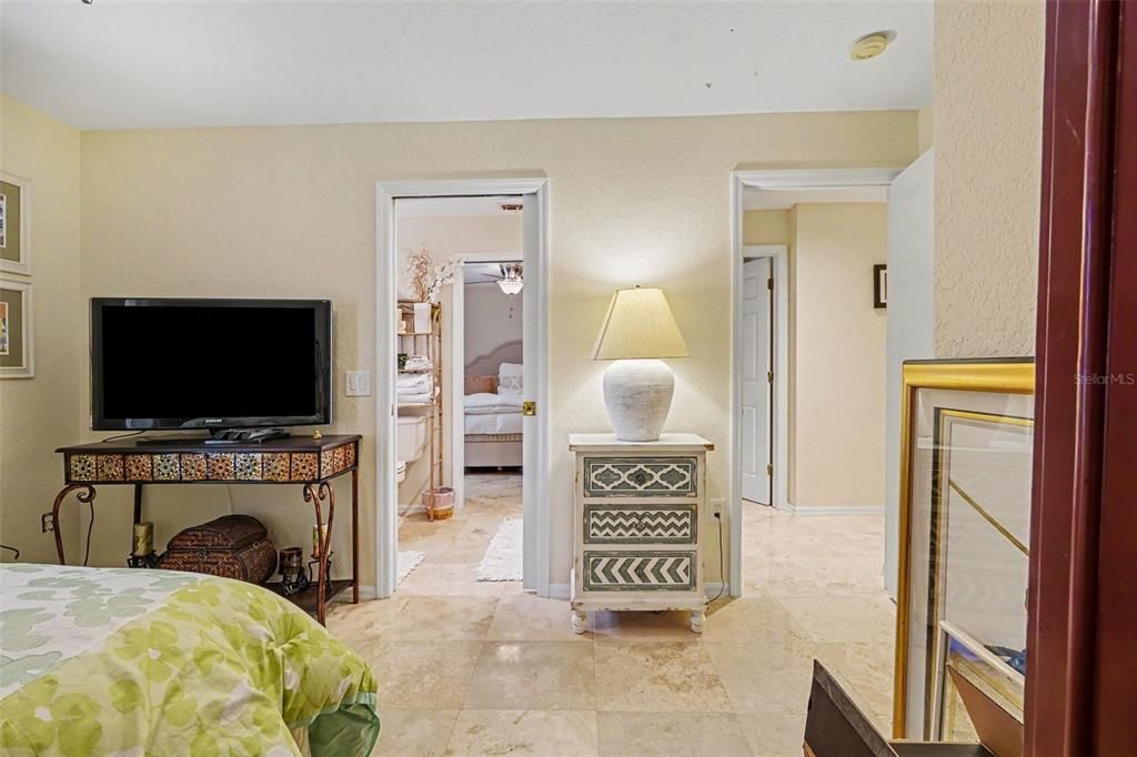 For Sale: $535,000 (4 beds, 3 baths, 2640 Square Feet)