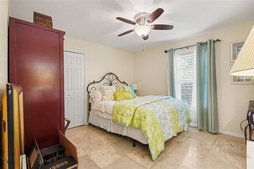 For Sale: $535,000 (4 beds, 3 baths, 2640 Square Feet)