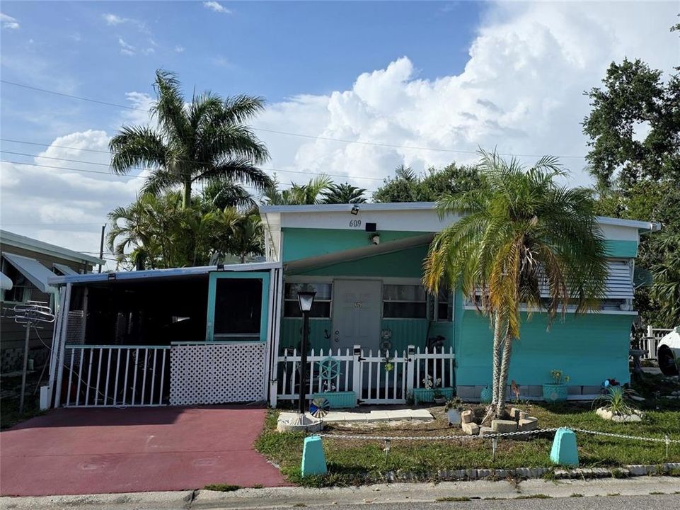 На продажу: $61,900 (2 спален, 1 ванн, 630 Квадратных фут)