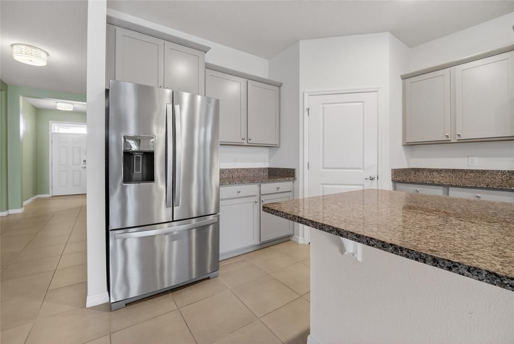 En Venta: $319,900 (4 camas, 2 baños, 2039 Pies cuadrados)