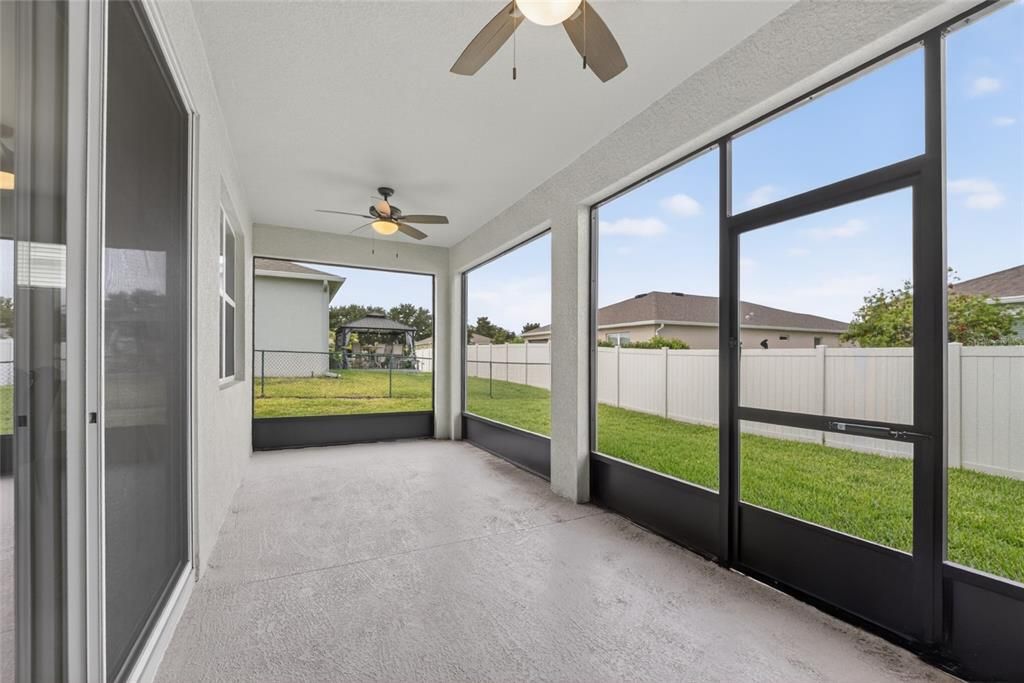 En Venta: $319,900 (4 camas, 2 baños, 2039 Pies cuadrados)