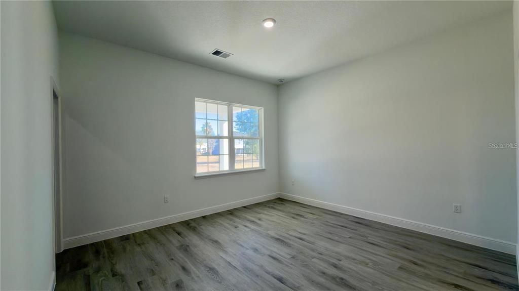 For Rent: $2,600 (3 beds, 3 baths, 1896 Square Feet)