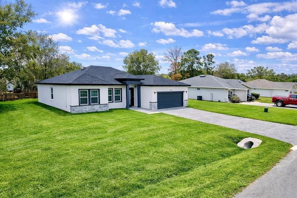 For Rent: $2,600 (3 beds, 3 baths, 1896 Square Feet)