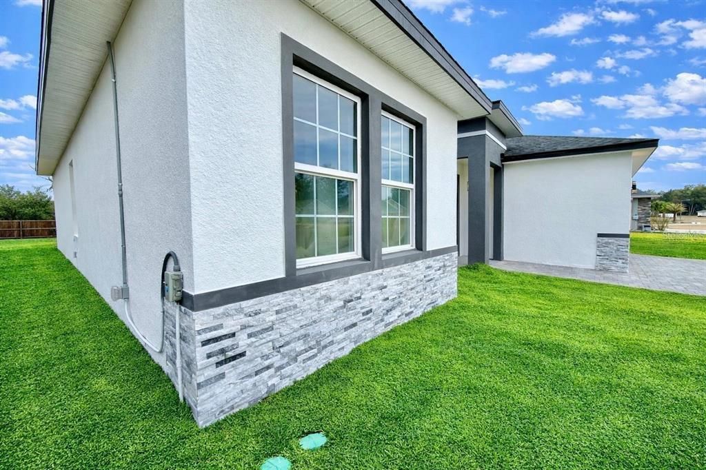 For Rent: $2,600 (3 beds, 3 baths, 1896 Square Feet)