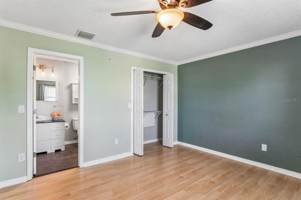 For Sale: $189,000 (2 beds, 2 baths, 1796 Square Feet)