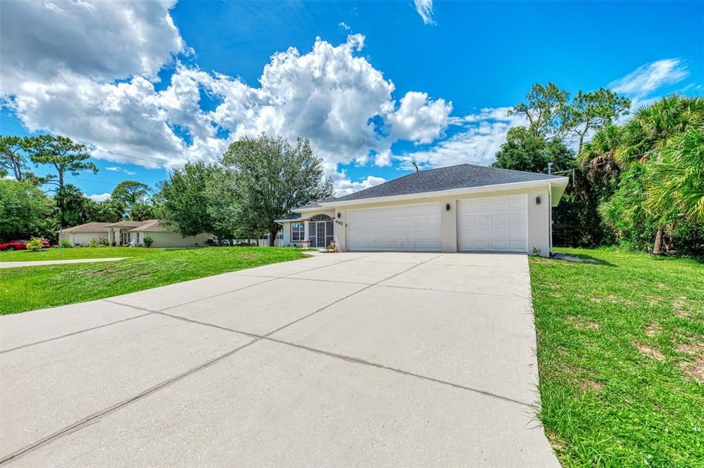 На продажу: $425,000 (5 спален, 2 ванн, 2387 Квадратных фут)