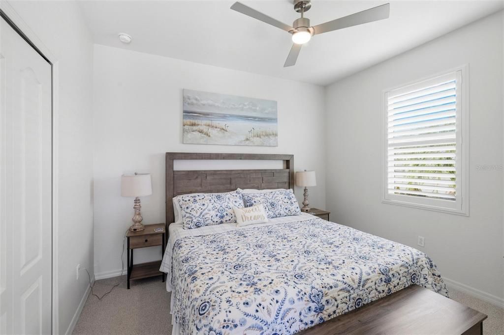 Active With Contract: $890,000 (4 beds, 3 baths, 2402 Square Feet)