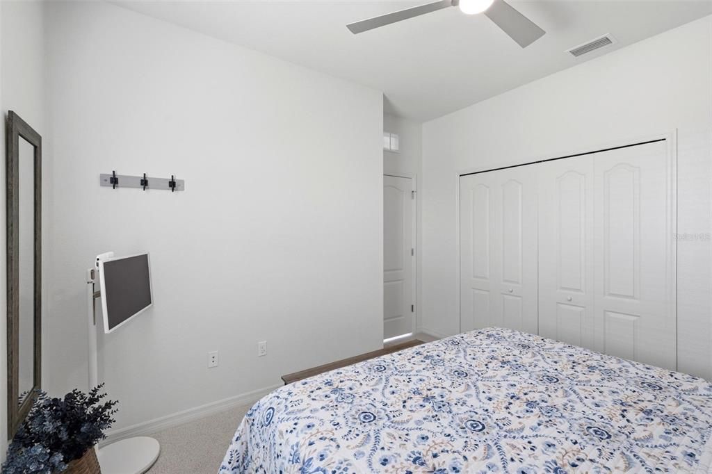 Active With Contract: $890,000 (4 beds, 3 baths, 2402 Square Feet)