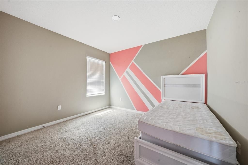 For Sale: $300,000 (3 beds, 2 baths, 1690 Square Feet)