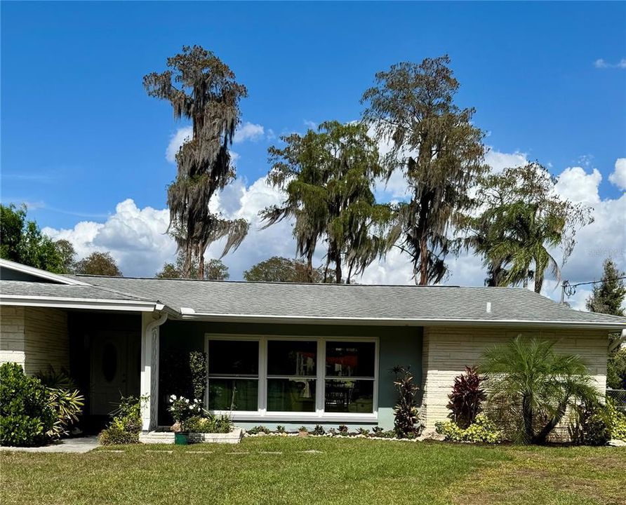 For Sale: $950,000 (3 beds, 2 baths, 1756 Square Feet)