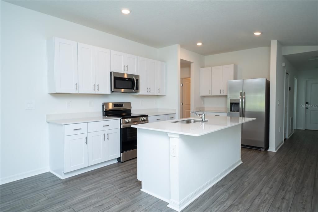 For Rent: $1,950 (3 beds, 2 baths, 1429 Square Feet)
