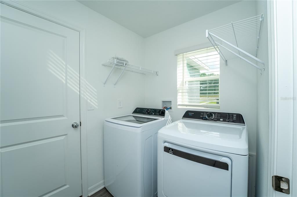 For Rent: $1,950 (3 beds, 2 baths, 1429 Square Feet)