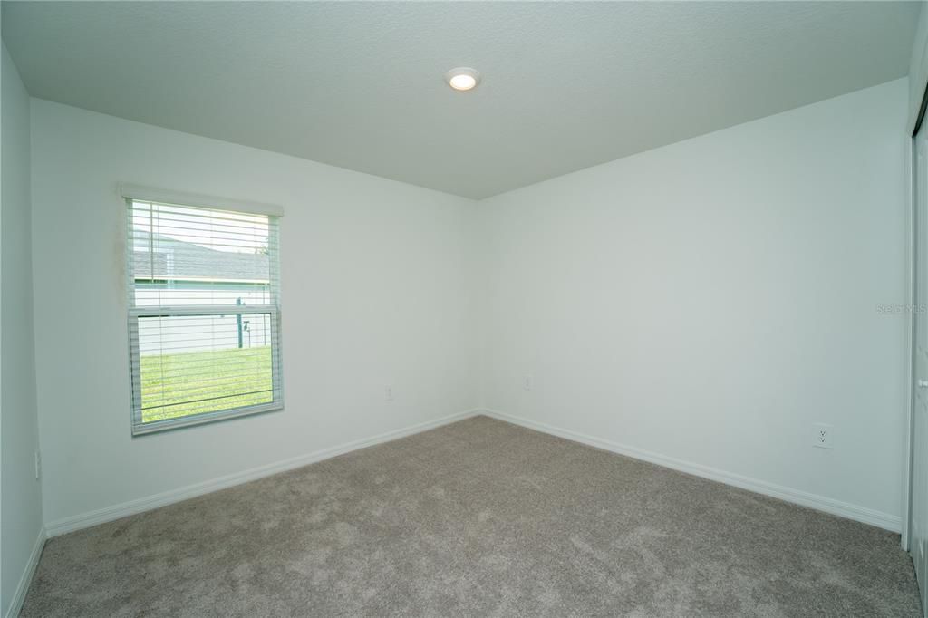 For Rent: $1,950 (3 beds, 2 baths, 1429 Square Feet)