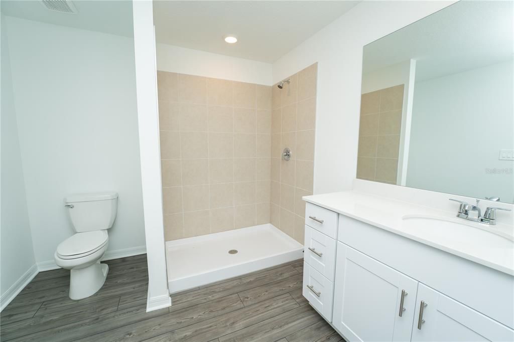 For Rent: $1,950 (3 beds, 2 baths, 1429 Square Feet)
