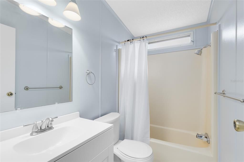 В аренду: $1,350 (2 спален, 2 ванн, 1143 Квадратных фут)