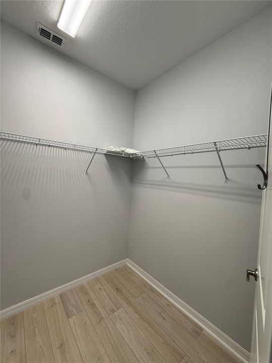 For Rent: $2,599 (3 beds, 3 baths, 1649 Square Feet)