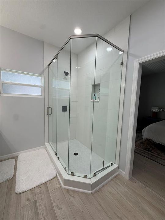 For Rent: $2,599 (3 beds, 3 baths, 1649 Square Feet)