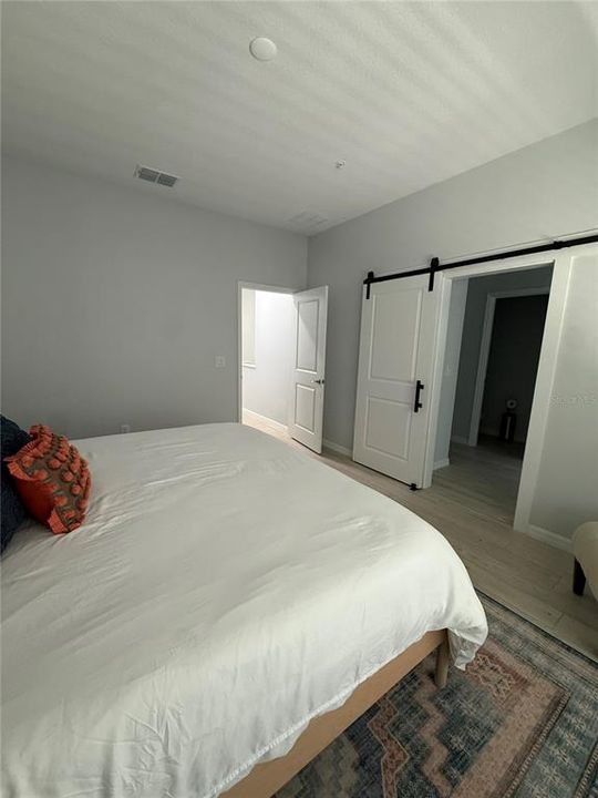 For Rent: $2,599 (3 beds, 3 baths, 1649 Square Feet)