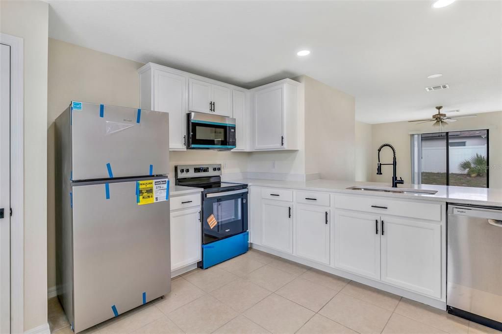 For Sale: $250,000 (3 beds, 2 baths, 1244 Square Feet)